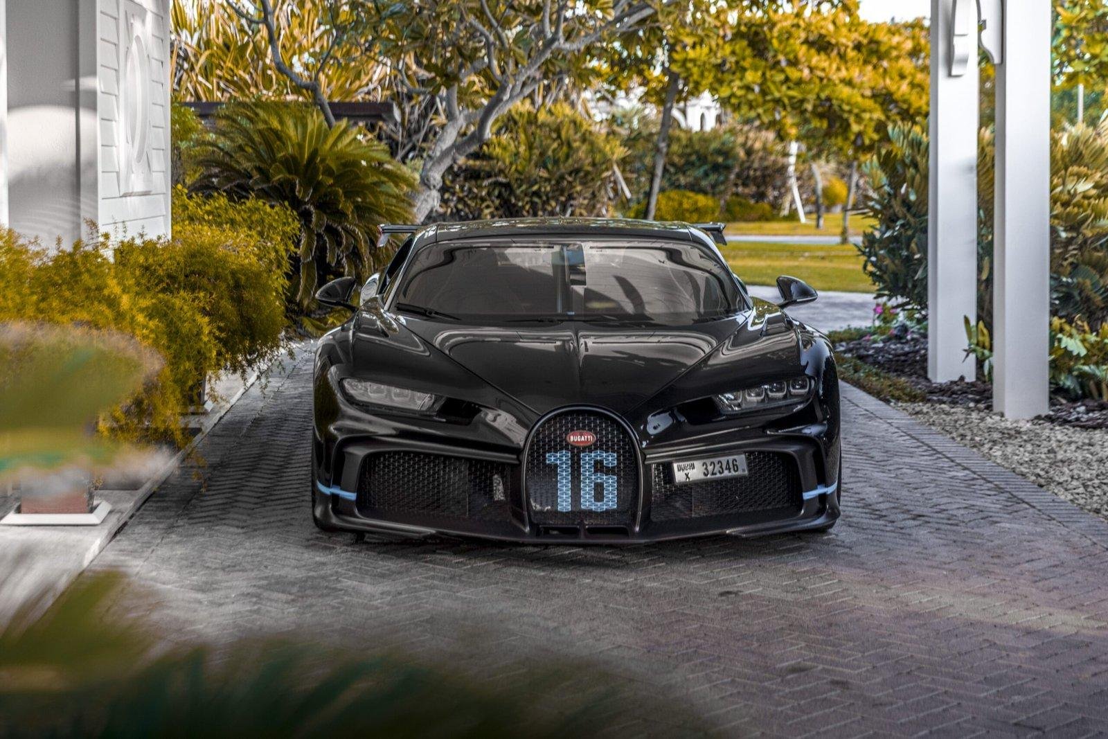 Bugatti Pur Sport — Head-on