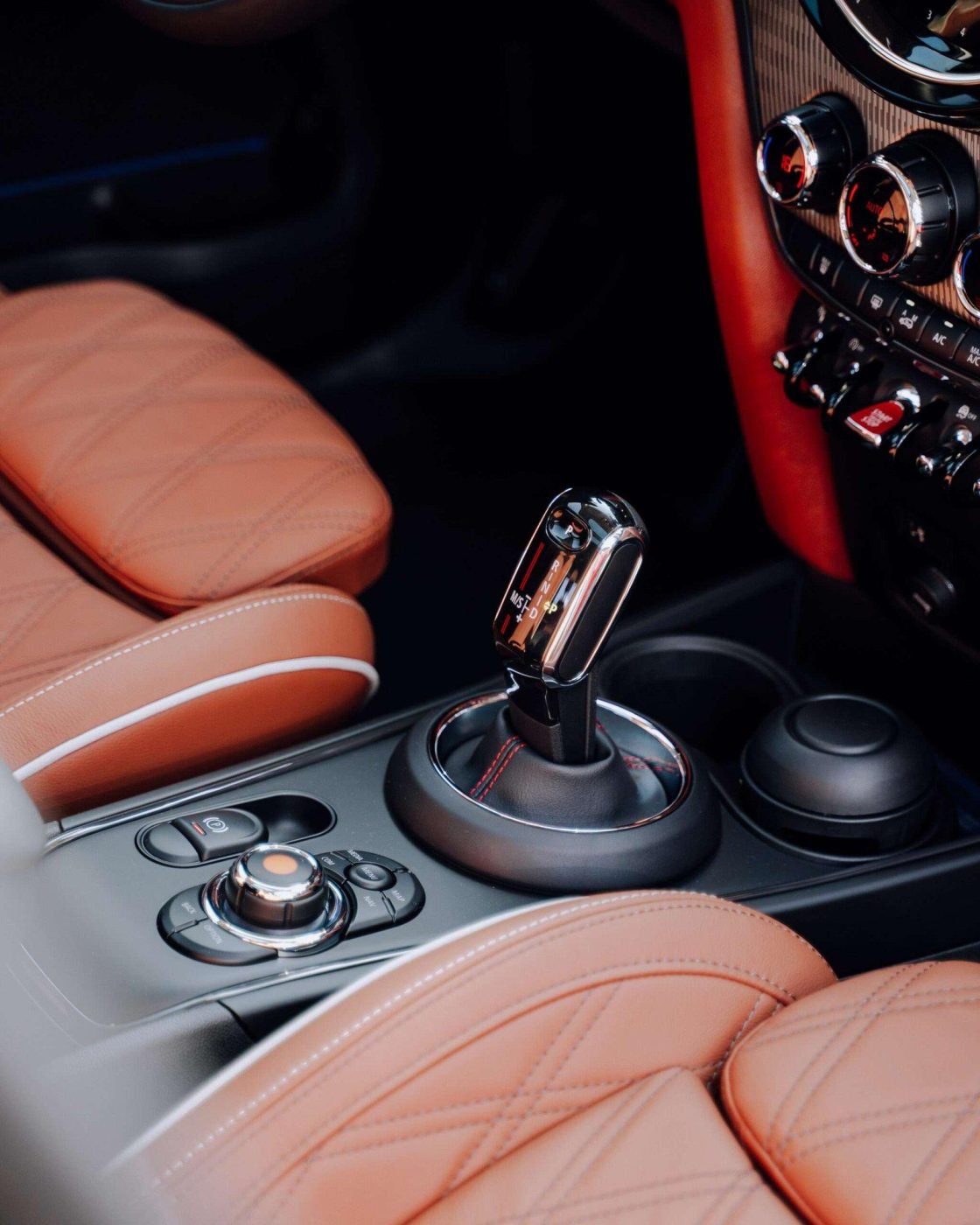 Mini Cooper — Leather & gear